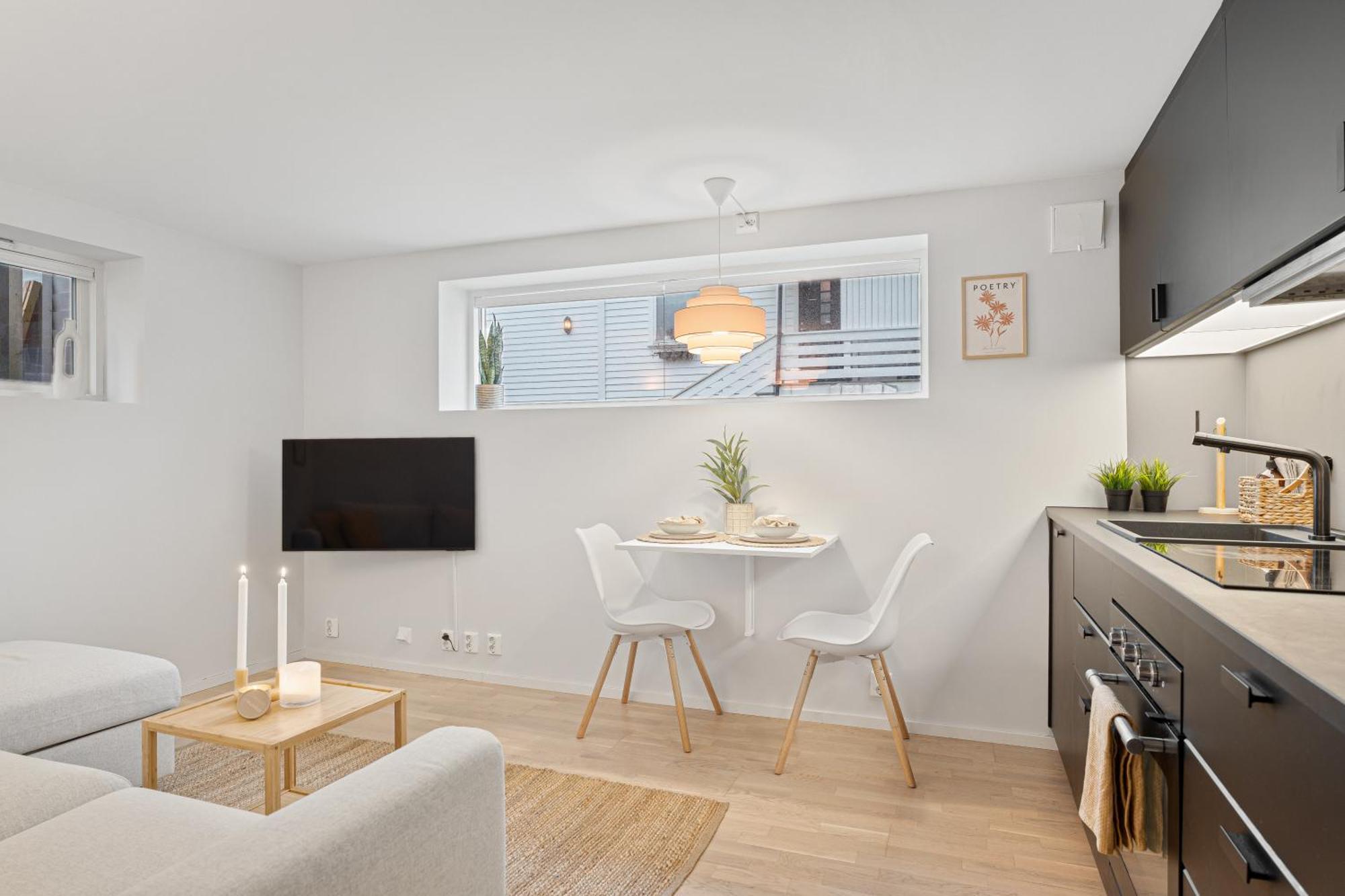 Modern With Wifi And New Furniture - Free Parking